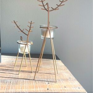 Reindeer candle holder gold metal finish